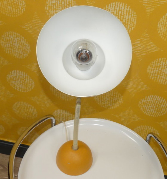 Image 1 of TEMDE Tipo 21 Lampada da tavolo anni '60 Lampada da tavolo gialla a collo di cigno