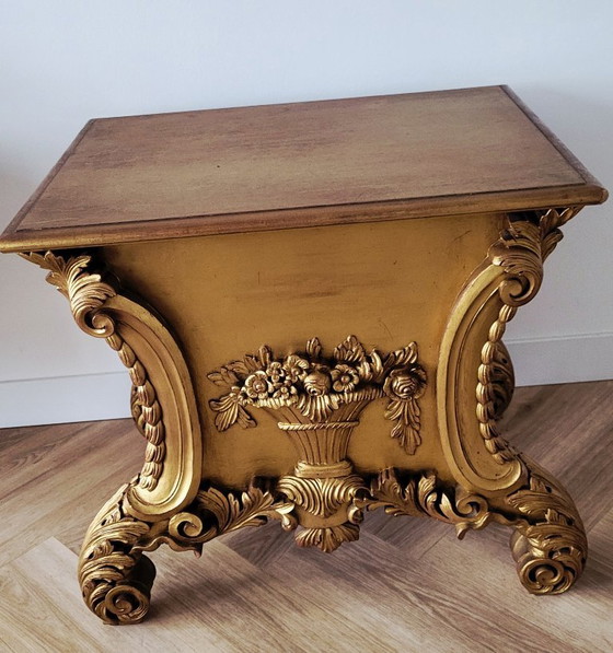Image 1 of Mueble barroco dorado estilo Luis XV