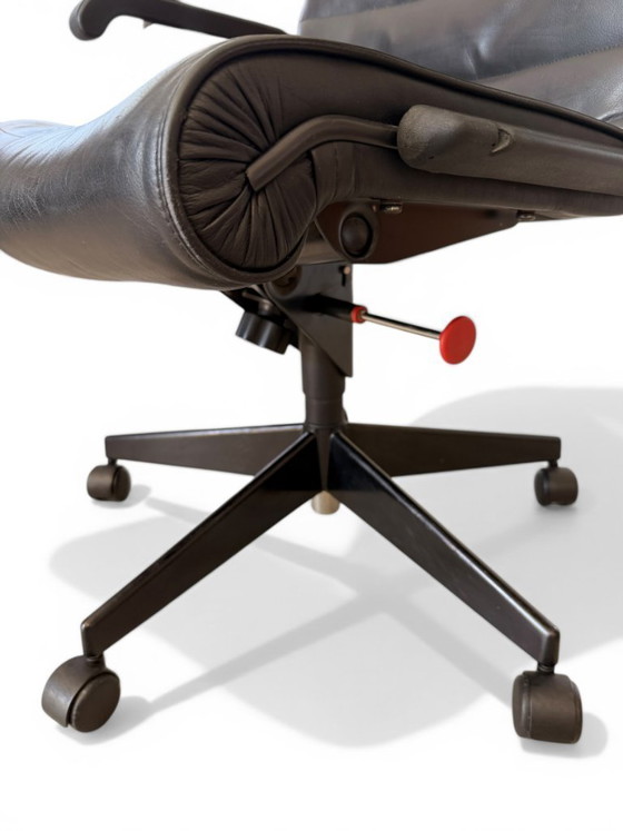 Image 1 of Richard Sapper bureaustoel, Knoll-editie - zwart leer en metaal, circa 1980