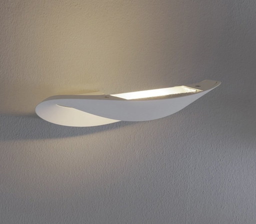 Twee Artemide Mesmeri wandlampen