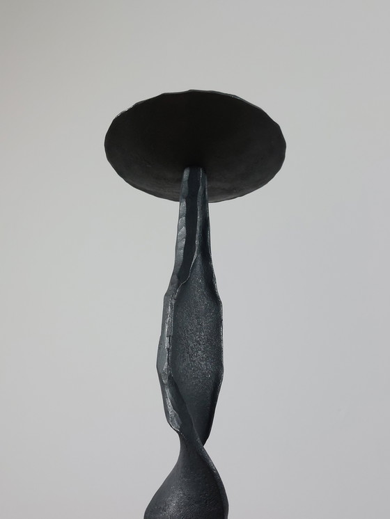 Image 1 of Vintage Mid Century handgesmede brutalistische metalen kandelaar