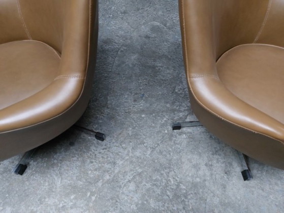 Mid-Century Swivel Chairs – Draaistoelen, Plastic (photo 23 of 39)
