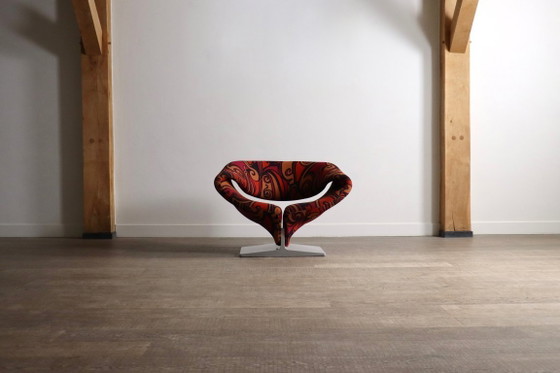 Image 1 of Pierre Paulin Ribbon-stoel in Jack Lenor Larsen Momentum-stof voor Artifort