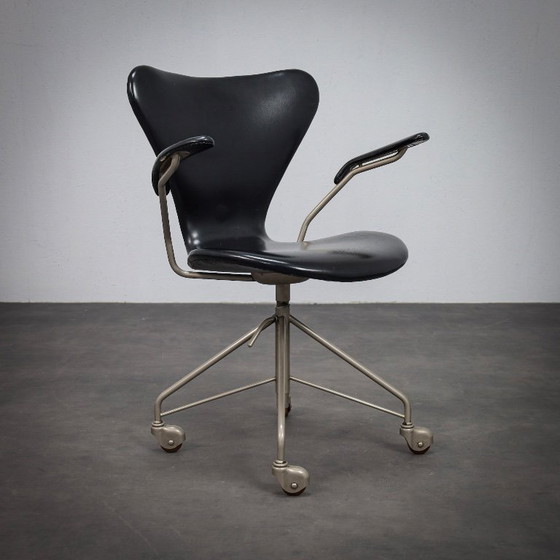 Image 1 of Sedia da ufficio modello 3217 di Arne Jacobsen per Fritz Hansen, prima edizione, anni '50.