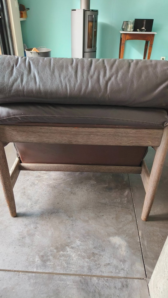 Magnifique fauteuil Durlet vintage avec son repose-pieds. – Wood, Leather (photo 5 of 10)