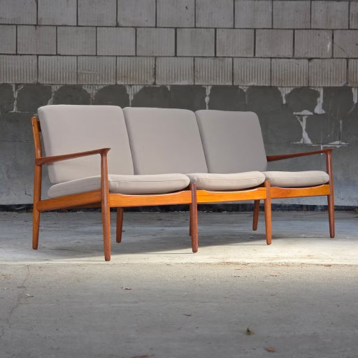 Svend Aage Eriksen Glostrup GM-5, vintage Danish sofa 60s