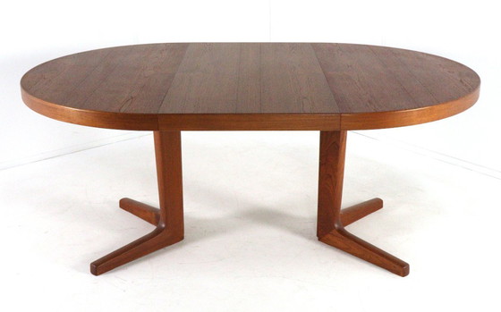 Image 1 of Round 2x extendable Danish design dining table vintage