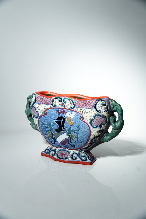 Amphora Czechoslovakia Art Deco Vase Cavalier Portrait Heraldic Crest Enamel – Ceramic (photo 4 of 15)
