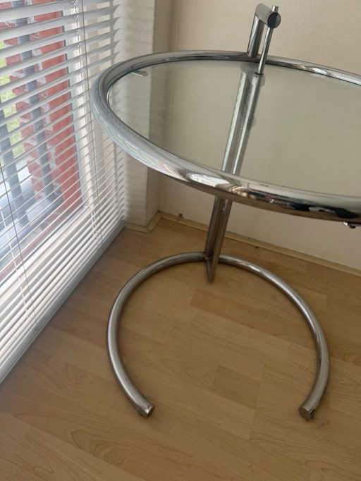 Eileen Gray table E1027