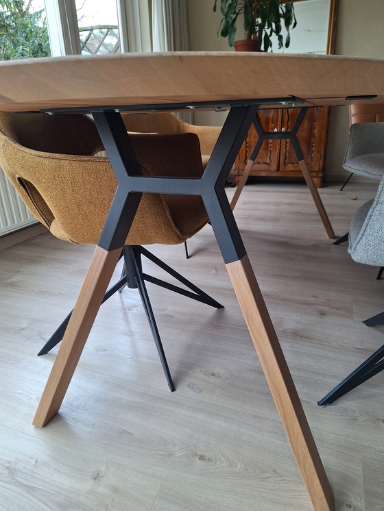 Image 1 of Tavolo da pranzo ovale Parade di Bert Plantagie