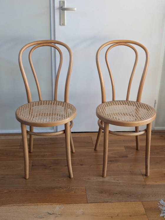 Image 1 of Set van 2 Thonet No 18 rotan caféstoelen, ZPM Radomsko