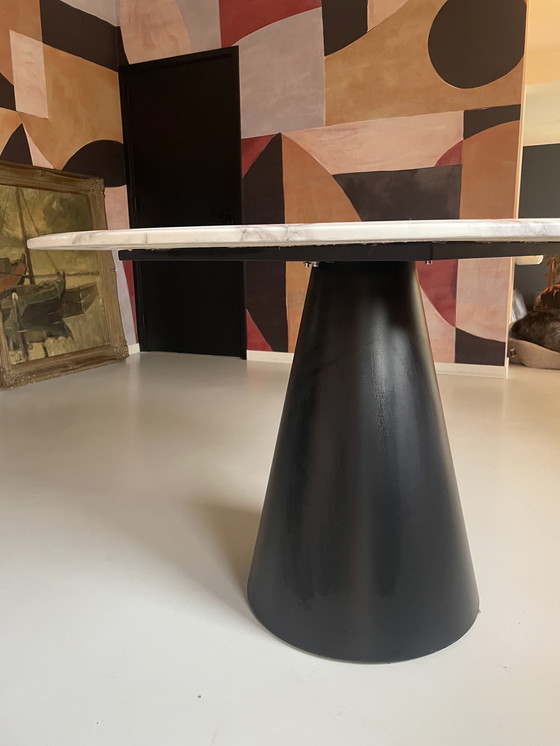 Image 1 of Marble dining table 120cm round