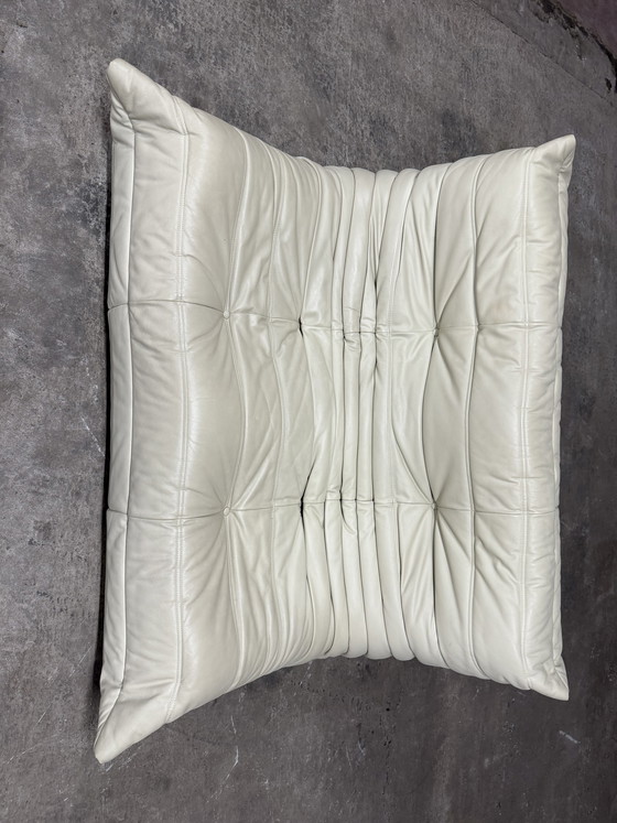 Image 1 of Divano a 2 posti e a 3 posti Ligne Roset Togo 100% autentico in pelle beige.