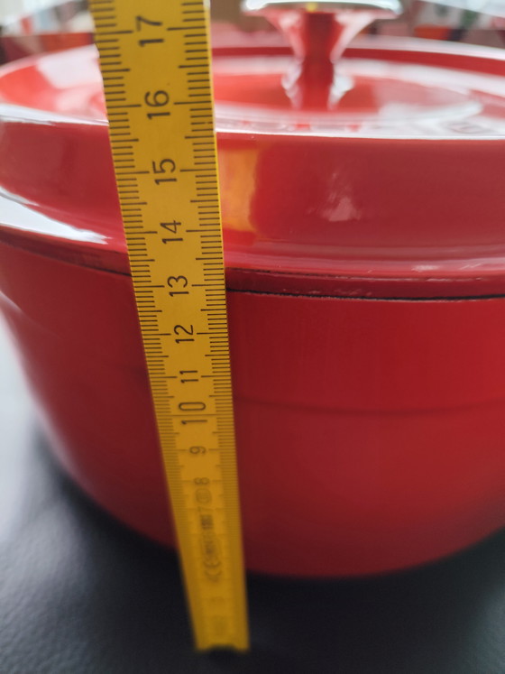 Image 1 of LAVA gietijzeren braadpan/cocotte – XL 28 cm, 6,7 liter, rood (nieuw en in originele verpakking)