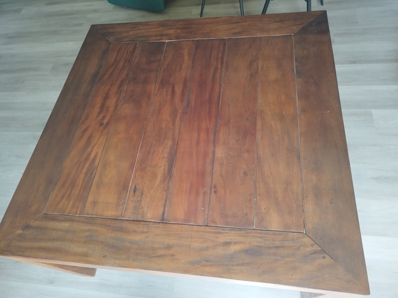 Image 1 of Solid wood dining table – robust quality – immediately available