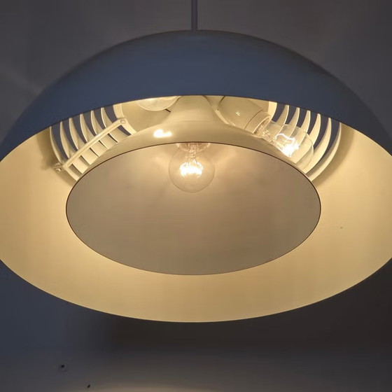 Louis Poulsen AJ Royal, Danish pendant lamp, Arne Jacobsen, 1950, Metal, White, Scandinavian (photo 12 of 17)