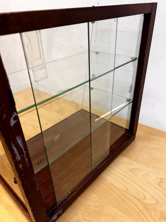 Image 1 of Vetrina vintage kast