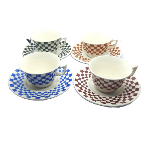 Set of 4 vintage cup and saucer Boch Freres 1962