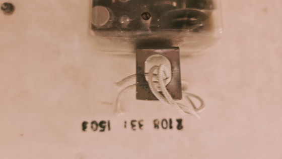 Image 1 of MUSEUMSTAAT: Werkende Junghans ATO-MAT Wandklok – Petrol Keramiek – Jaren '60