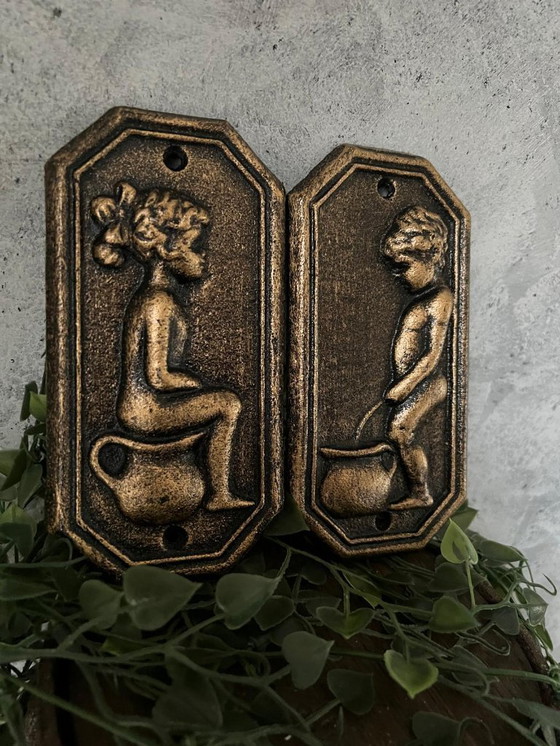 Image 1 of Charmants panneaux de toilettes de style vintage