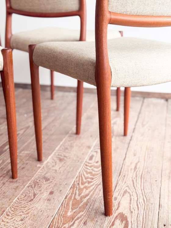 Image 1 of Set van 6 teakhouten eetkamerstoelen van Niels O. Møller voor J.L. Moller, model 80