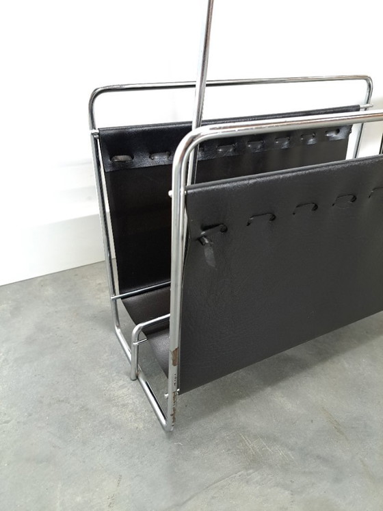 Image 1 of Design Voss jaren 70 leren tijdschriftenrek met chroom