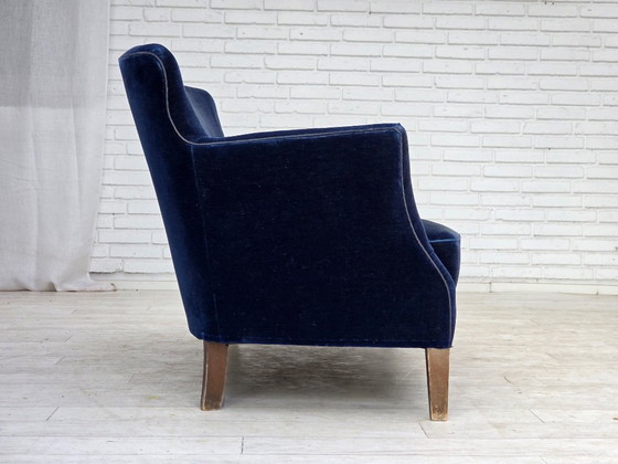 1960s, Danish 2-seater sofa. Dark blue furniture velour. – 2 seaters, Velvet, Wood (photo 6 of 12)