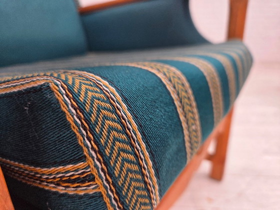Image 1 of Poltrona danese con schienale alto, anni '70, mobili in lana verde turco, legno massello di rovere.