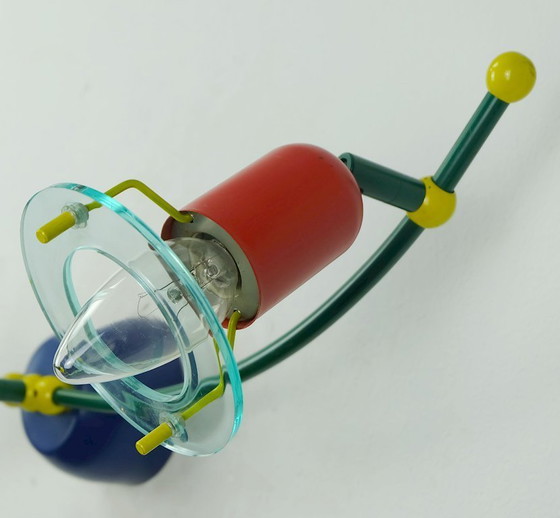 Image 1 of Lámpara de techo de 3 focos de la década de 1980, de metal y lucita, de la era Honsel Memphis.