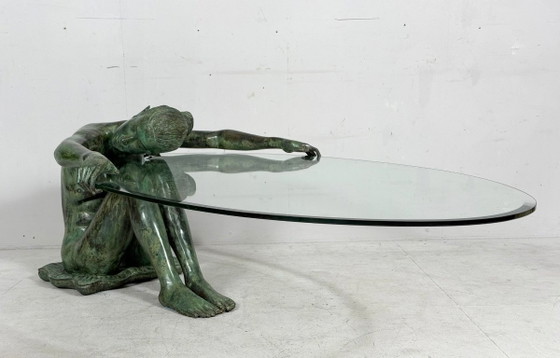 Image 1 of Mesa auxiliar/de centro escultórica con escultura de una mujer desnuda, bronce, Francia, década de 1980.