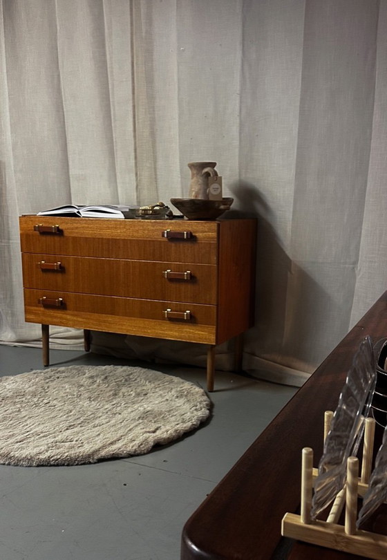 Image 1 of Cassettiera svedese d'epoca