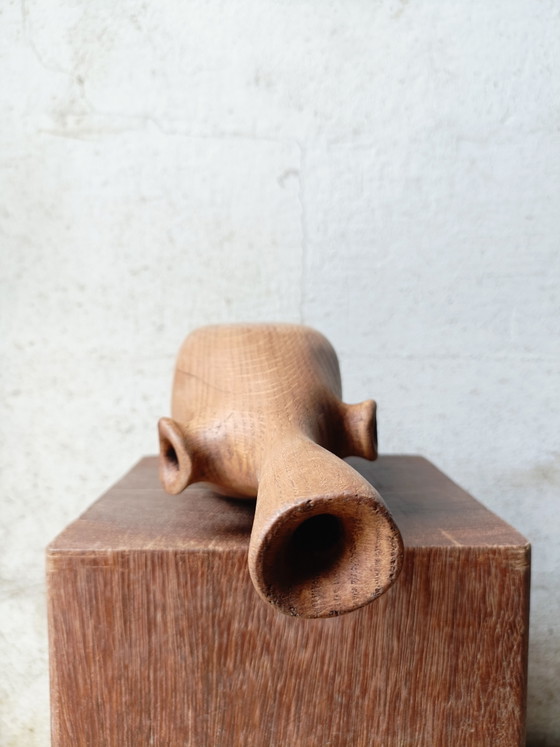 Image 1 of Vase/Skulptur aus geschnitzter massiver Eiche
