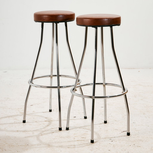MK10972 Tubular bar stool