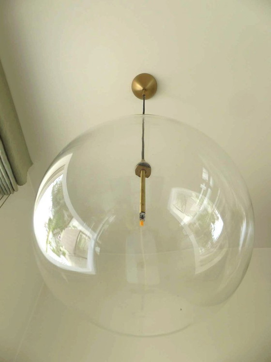 Image 1 of Lampada a sospensione in vetro "Glass Globe 350 Natural Brass" design Schwung