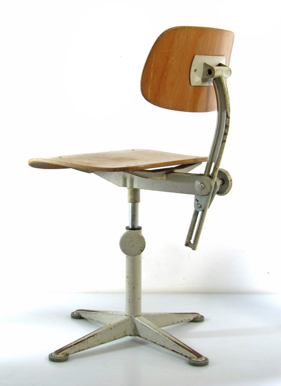 Sedia da Scrivania Industriale Regolabile Friso Kramer – Ahrend, Zona salotto, Legno, Metallo, Industrieel (photo 3 of 12)