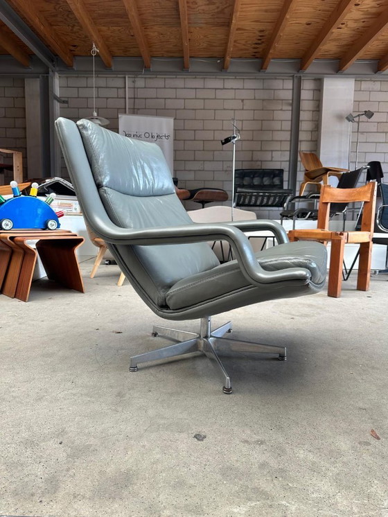 Image 1 of Sillón de salón giratorio Artifort F152