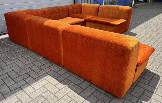 Image 1 of Orangefarbener Samt Modelar Element Sofa