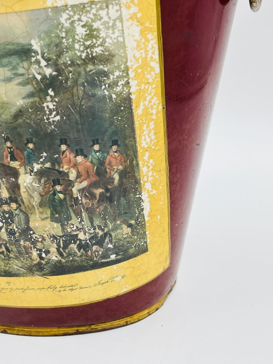 Cestino per la carta straccia vintage in latta con una scena di caccia di Bury Hunt. – Oggetti decorativi (photo 7 of 14)