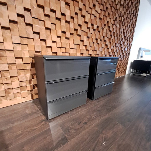 Nolte Akkeleen nachtkastje Basalt glas 3 lades