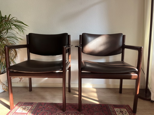 Set Van 2 Mahonie Armstoelen, Deens Jaren 60 – barkrukken, Wood