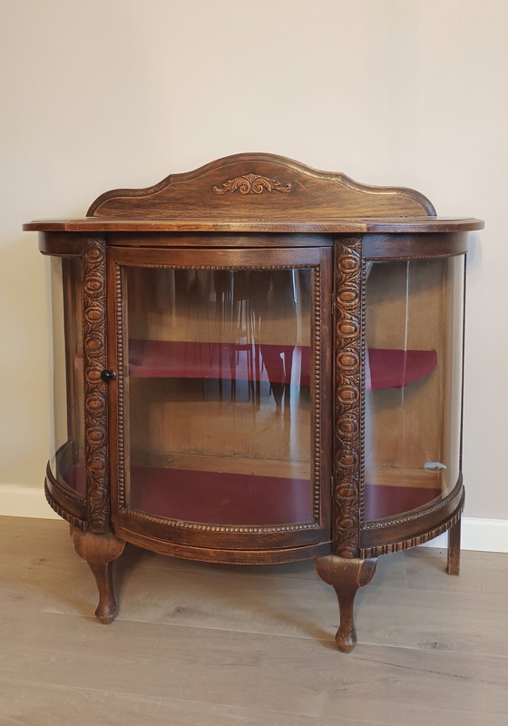 Image 1 of Wunderschöner antiker Vitrinenschrank mit runder Glasscheibe | warmes Eichenholz