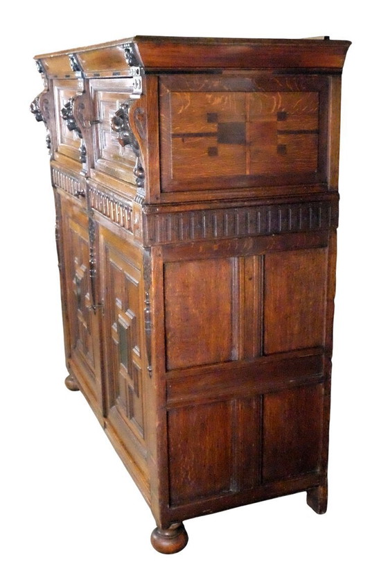 Image 1 of Prachtige 17de eeuwse Zeeuwse kast. 