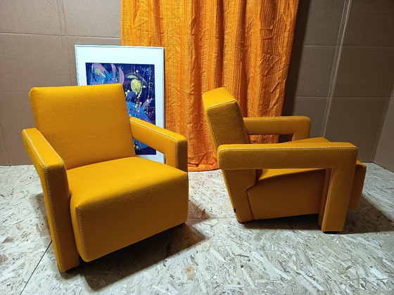 Image 1 of CASSINA Paire de fauteuils Utrecht 637 NEUF 2026 en laine KVARD Moutarde par Gerrit Rietveld