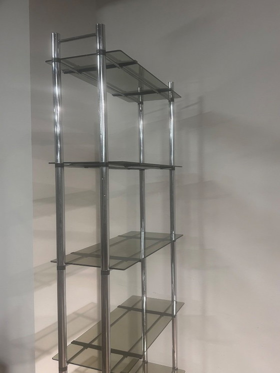 Image 1 of Scaffale anni Settanta in cromo con vetro fumé