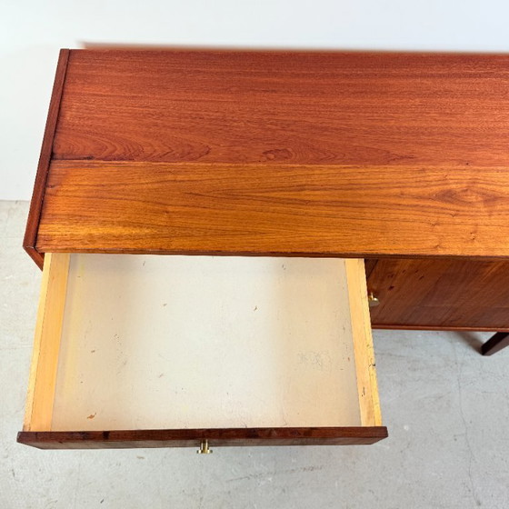 Image 1 of Vintage mahonie sideboard in Scandinavische stijl