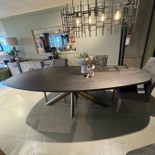 Dutchz 2801 Eichenblatt-Oval – House Of Dutchz, eettafels