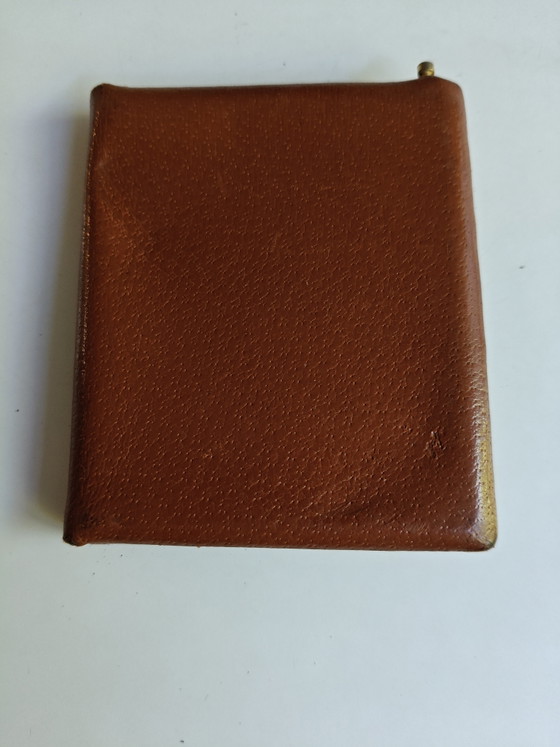Image 1 of Stijlvol vintage sigarettenetui van bruin leer.
