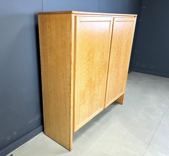 Image 1 of Armoire belge en chêne vintage, 1970