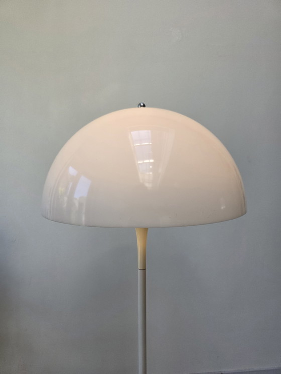 Image 1 of Lampada da terra Panthella vintage di Louis Poulsen