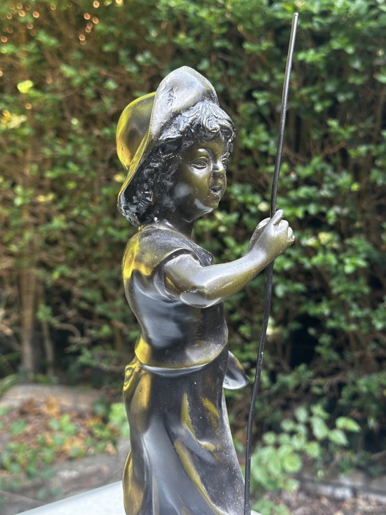Bronzo con patina verde, "Giovane pescatore" di Hippolyte François Moreau, Francia, circa 1900 – Sculture (photo 9 of 13)